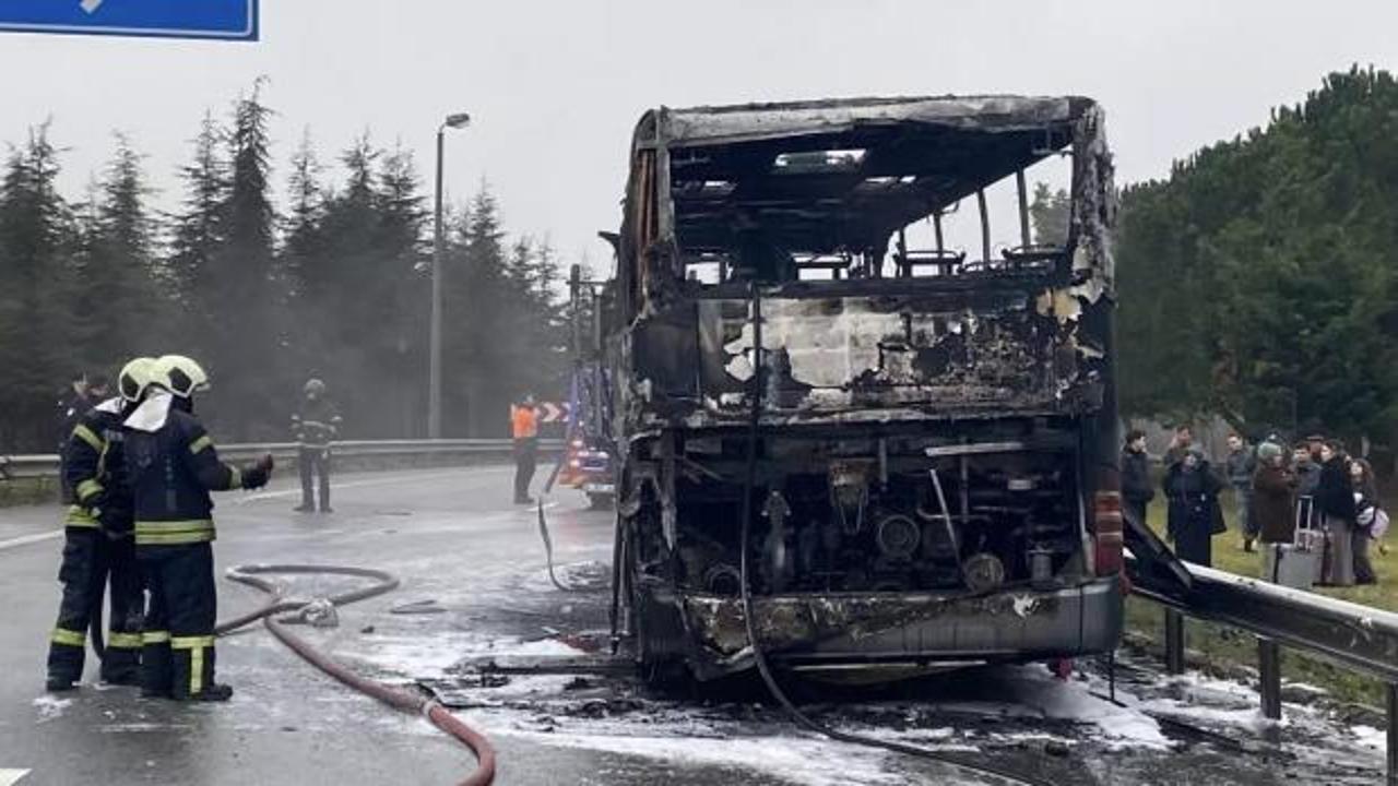 Kocaeli'de yolcu otobüsü yandı