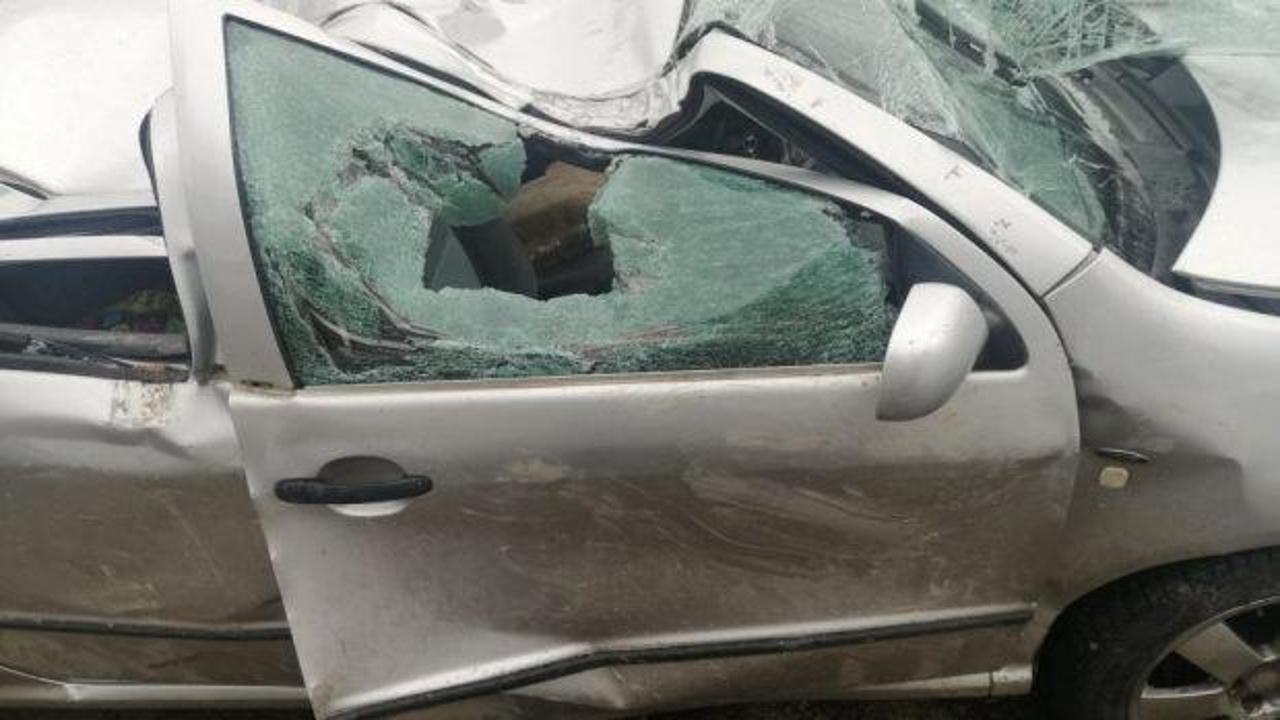 Araç şarampole yuvarlandı: Bangladeş uyruklu aynı aileden 1 kişi öldü, 3 kişi yaralandı