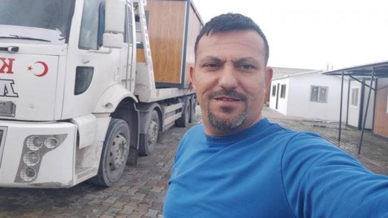 Manisa'da otomobil elektrik direğine çarptı: 1 ölü, 2 yaralı