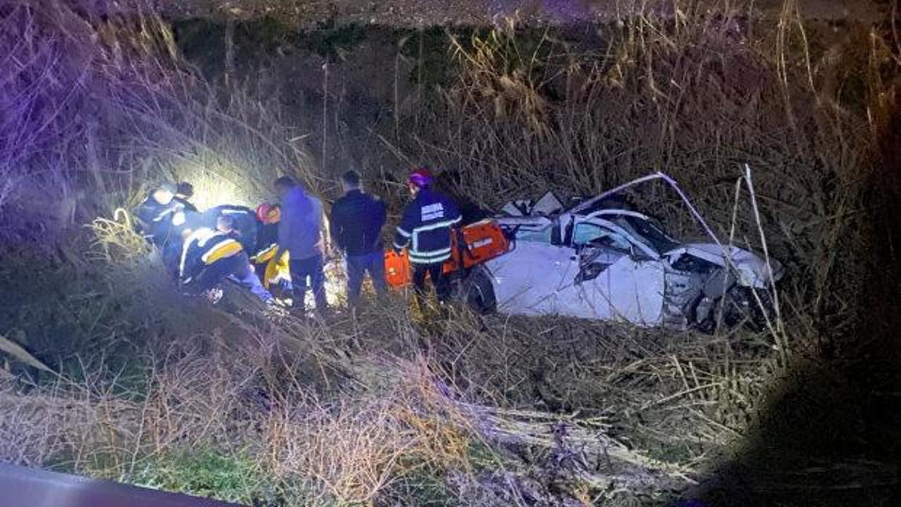 Adana'da otomobil, dere yatağına uçtu: 1 ölü, 3 ağır yaralı