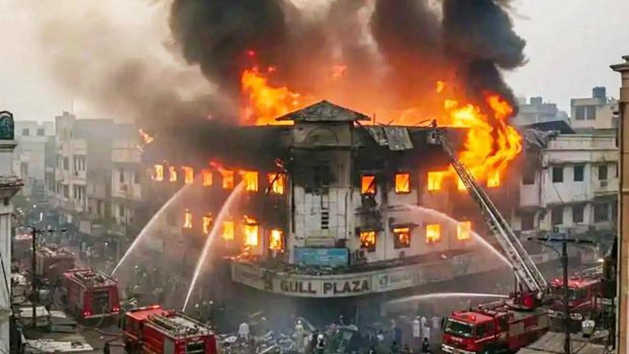 Pakistan'da acı olay! Can kaybı 71'e y&uuml;kseldi