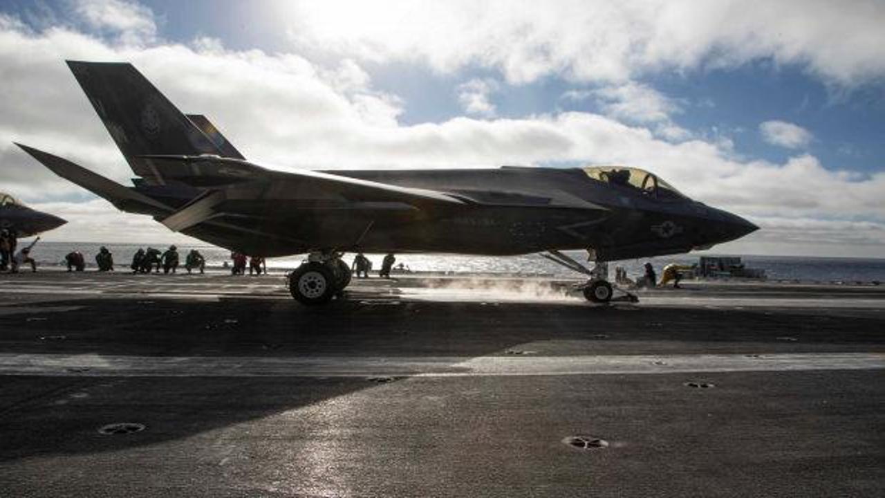 Savaş sesleri yükseliyor! Uçak gemisi bölgeye ulaştı! Havada alarm! Uçuşlar iptal edildi