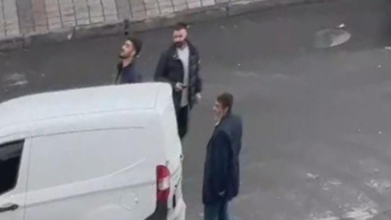 Sultangazi'de gündüz vakti aile dehşeti! Sokak ortasında silahlar çekildi