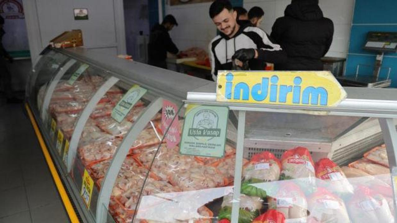 Zehirlenmeler tavuk fiyatlarını baskıladı