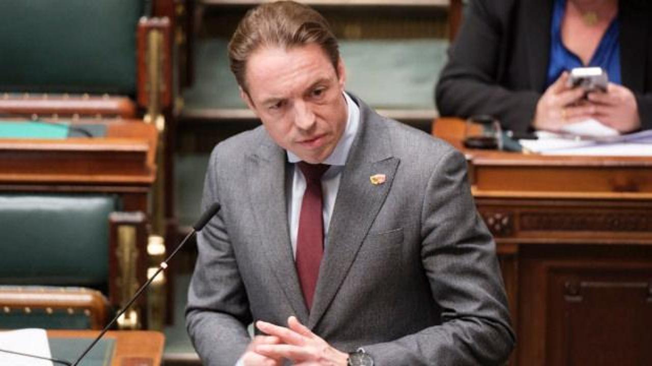 Belçikalı vekilden küstah sözler: Kutsalımıza dil uzatma cüretinde bulundu