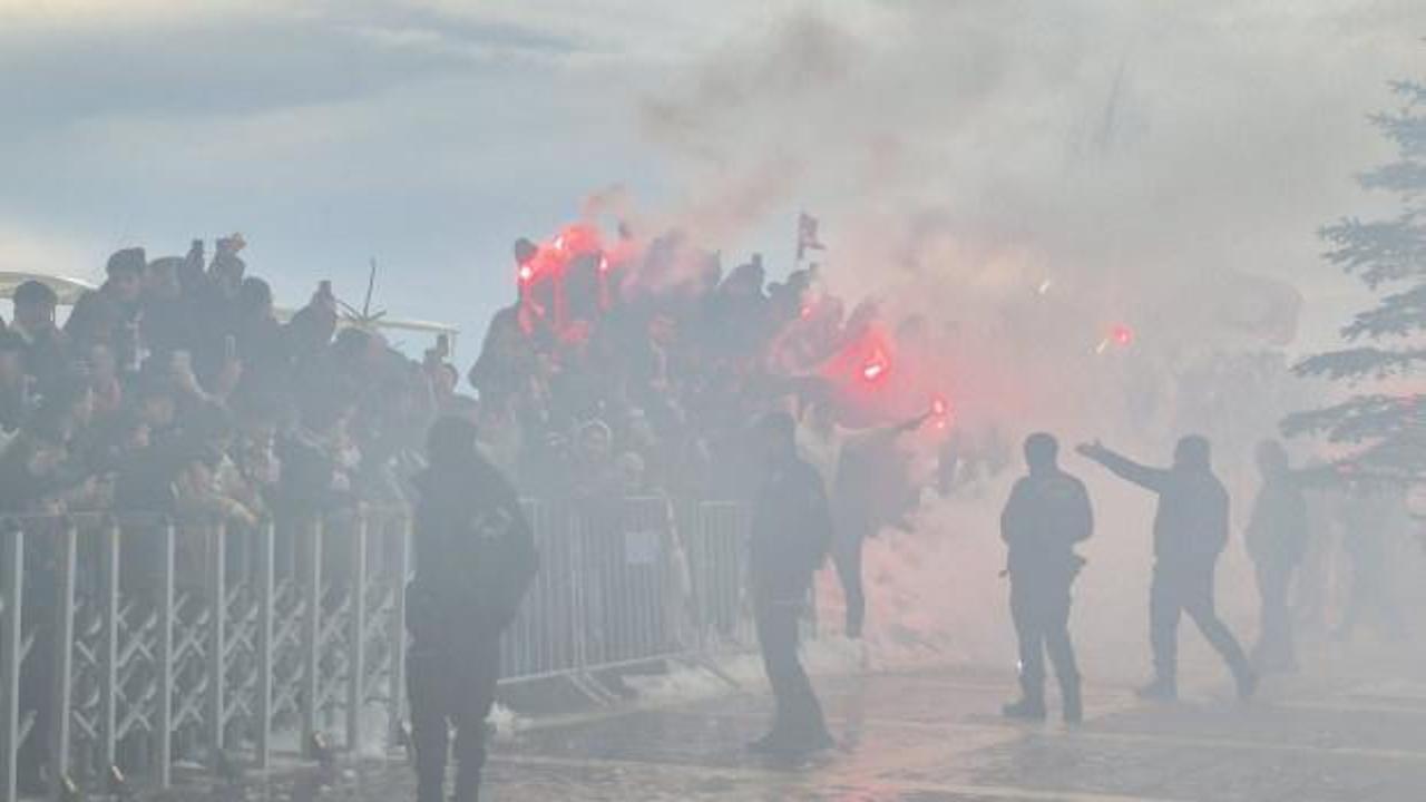 Devleri peşinde koşturmuştu! Yıldız golcü 1. Lig e…