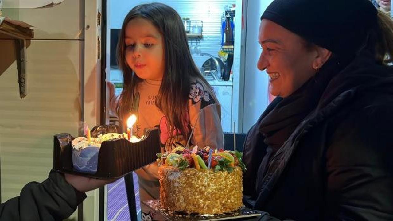 Hatay'da enkazdan &ccedil;ıkarılmıştı: 4 yaşındaki Alya doğum g&uuml;n&uuml; isteğiyle i&ccedil; ısıttı