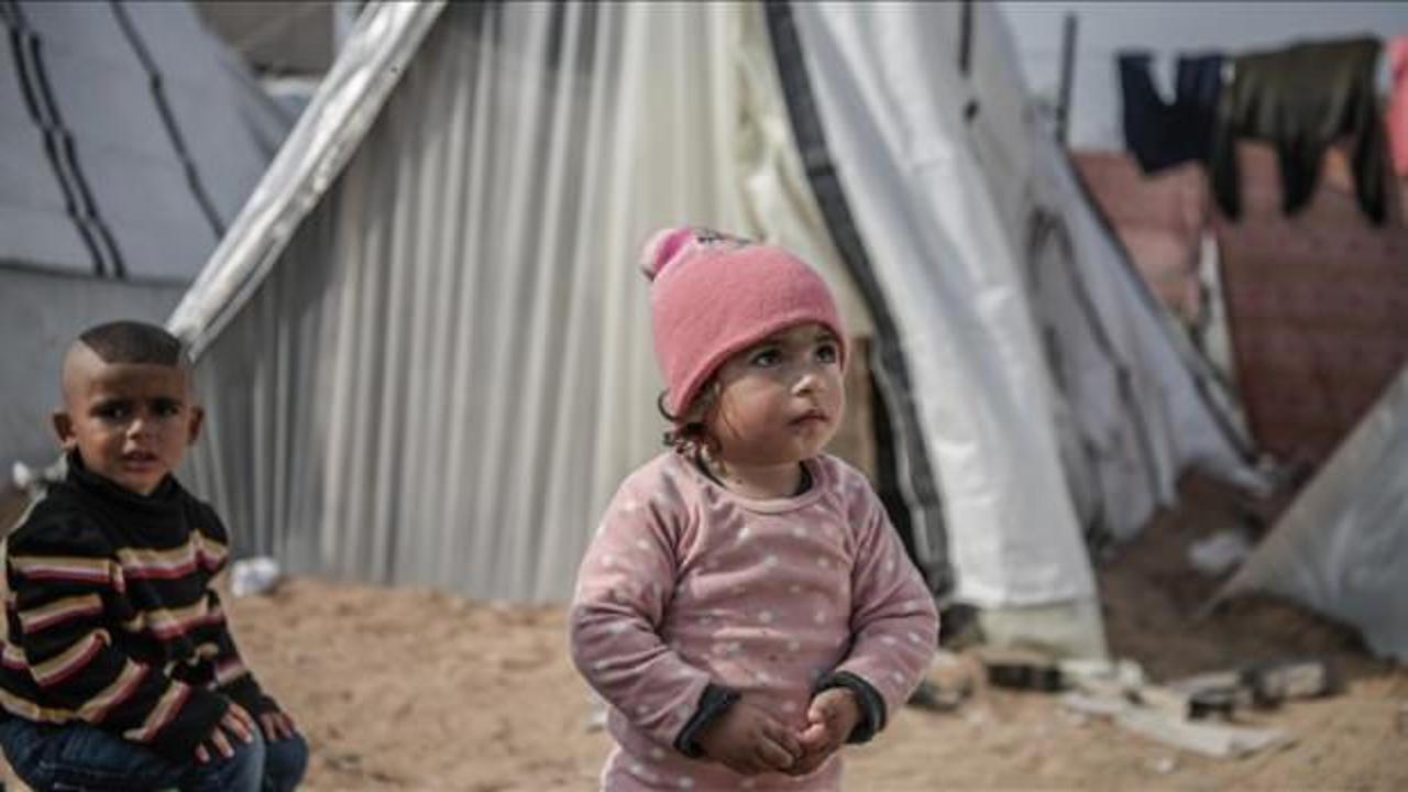 Gazze'de 11 çocuk soğuktan donarak öldü