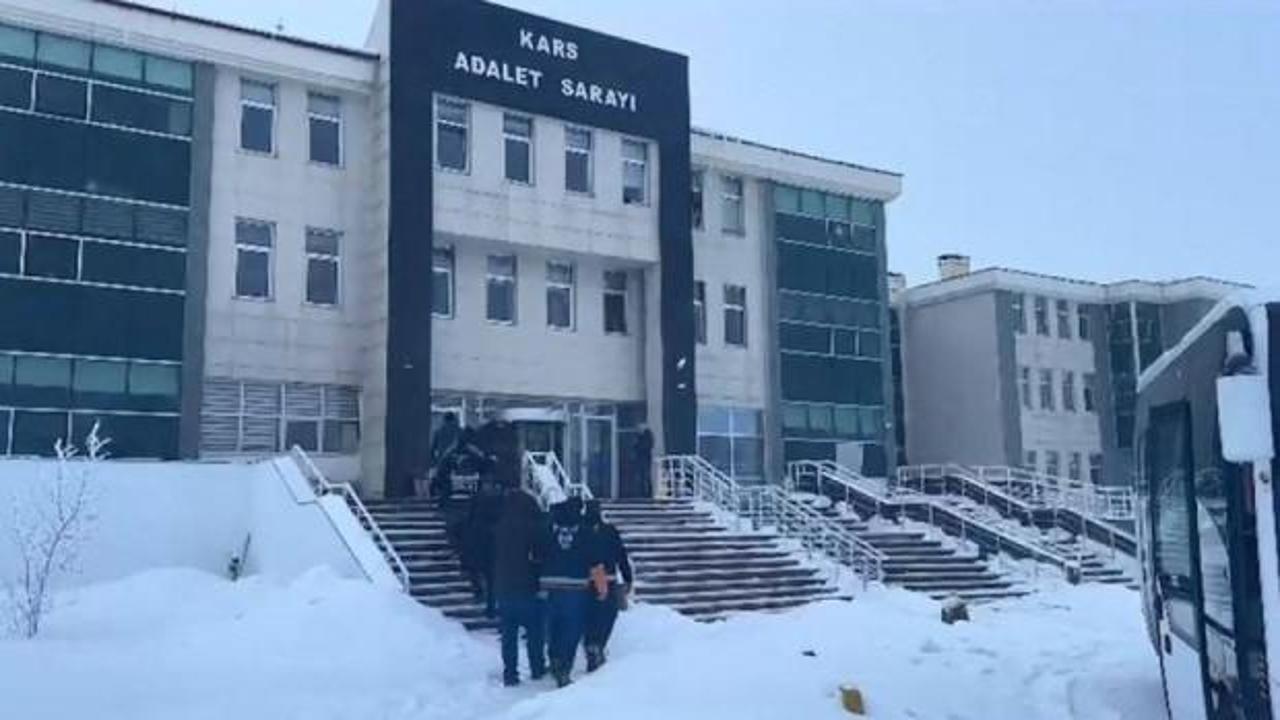 Kars'ta fuhuş operasyonu: 20 gözaltı, 21 kadın kur…