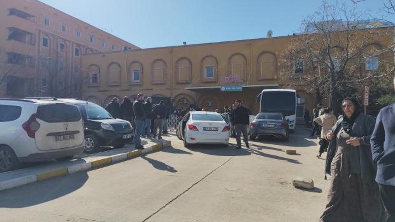 Mardin'de sokak ortasında silahlı kavga: 1 ölü, 4 yaralı