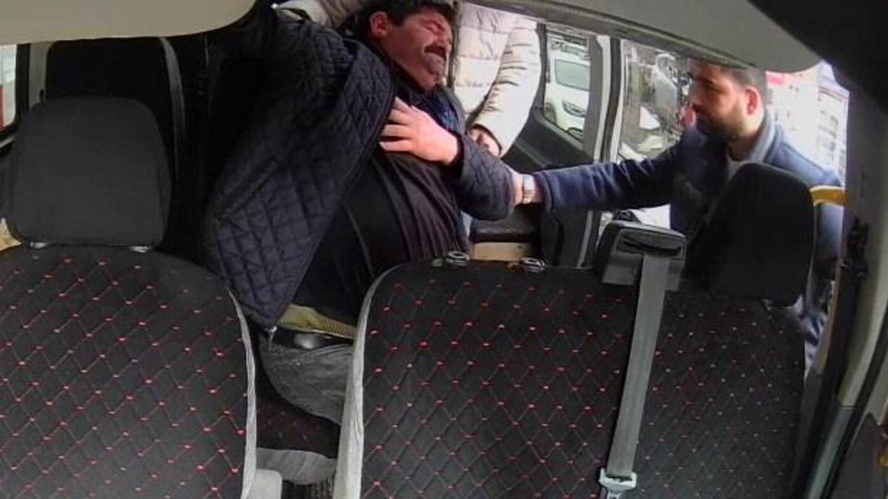 Sakarya'da dolmuş şof&ouml;r&uuml; kalp hastası yolcuyu hastaneye yetiştirdi