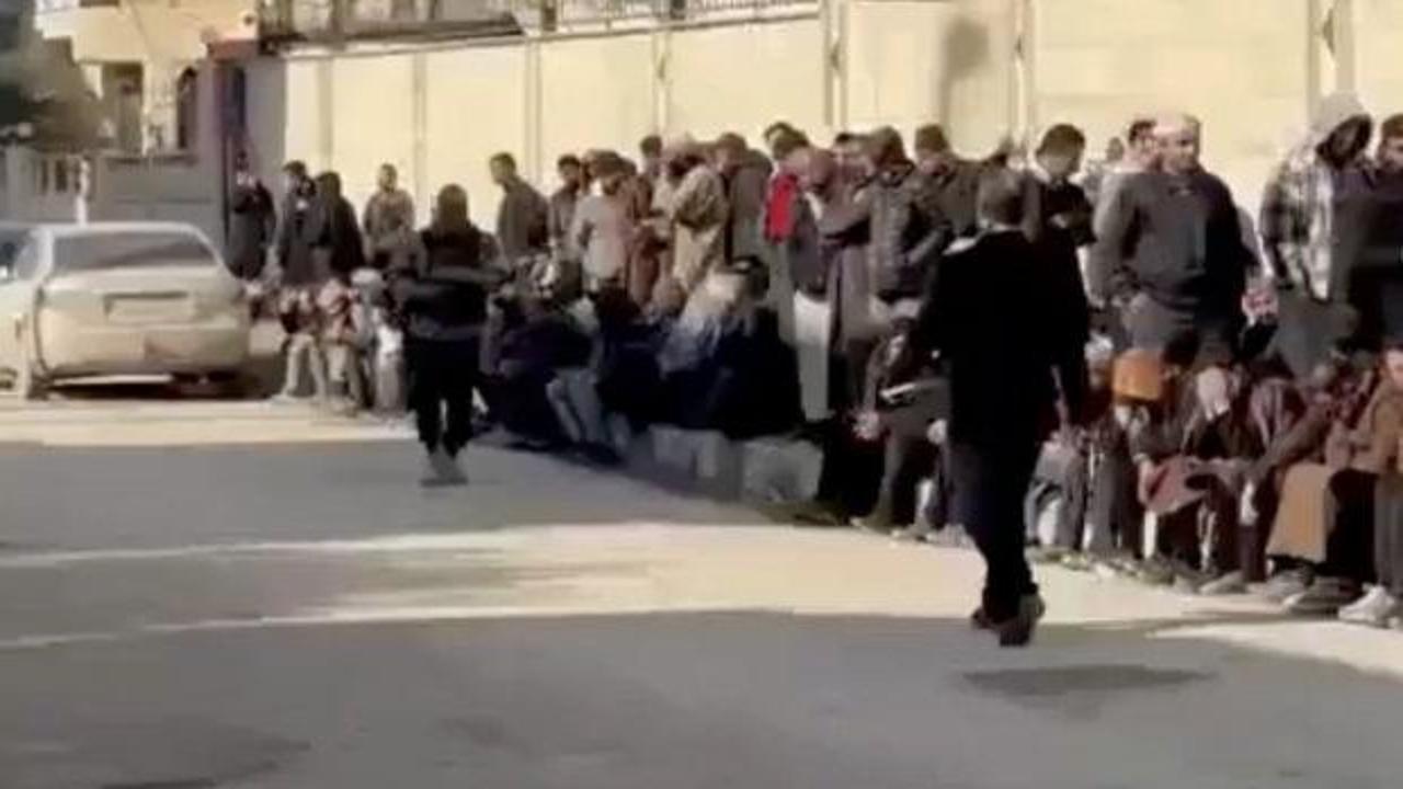 Şam yönetimi kontrolü sağlıyor: Eski örgüt üyeleri…