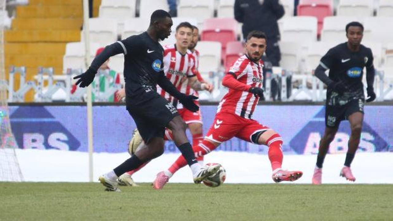 Tartışmalı karar sonrası 2 hakem istifa etti: Başkan canlı yayında duyurdu