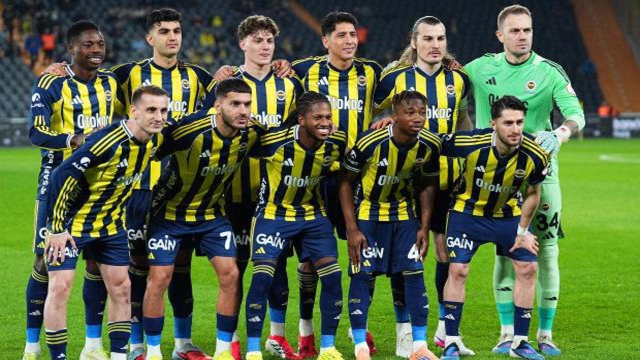 10 yıl aradan sonra Fenerbahçe formasıyla sahaya çıktı