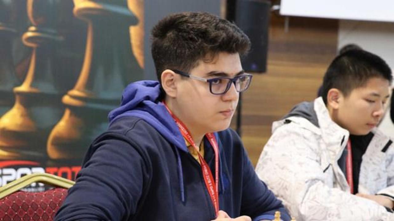 14 yaşındaki Türk satranç büyükustası tarih yazdı