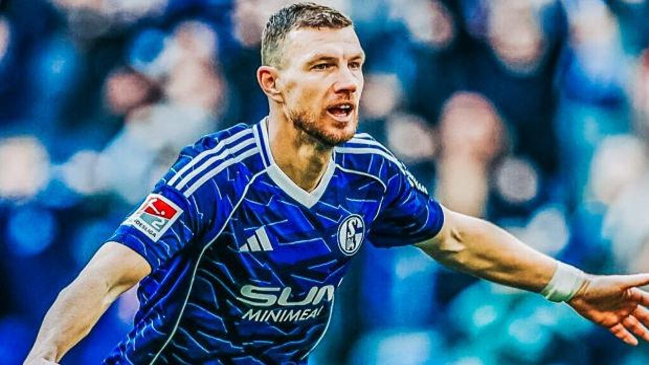 2 gol atıp maçtan çıkan Dzeko 20 dakika içinde kabusu yaşadı