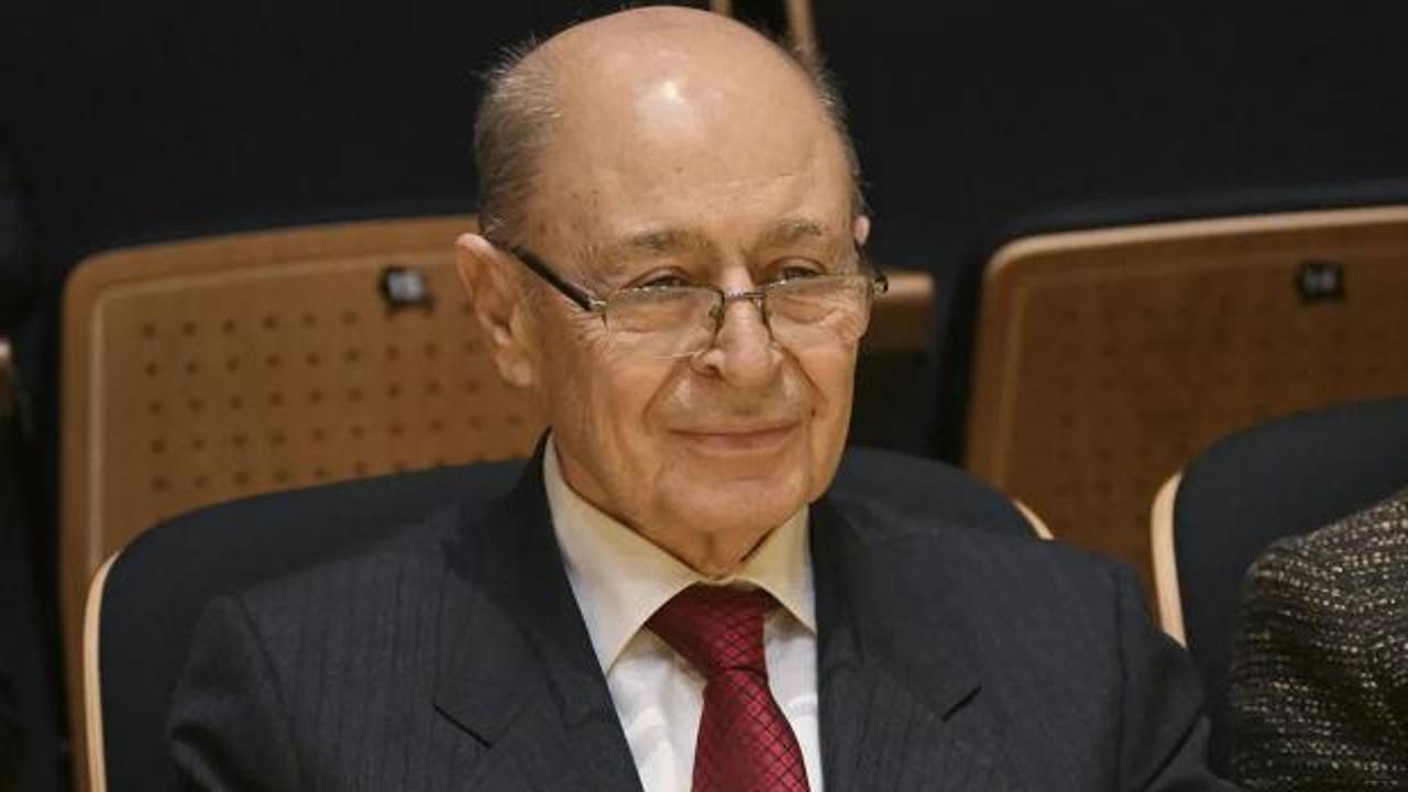 Ahmet Necdet Sezer, yıllar sonra ortaya çıktı