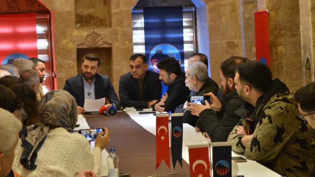 Bahisten 3 ay ceza alan teknik direktörle 'yola devam' kararı aldılar