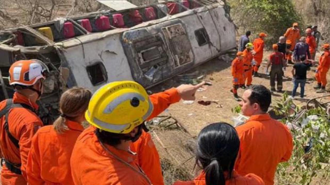 Brezilya'da katliam gizi kaza: 16 kişi hayatını kaybetti