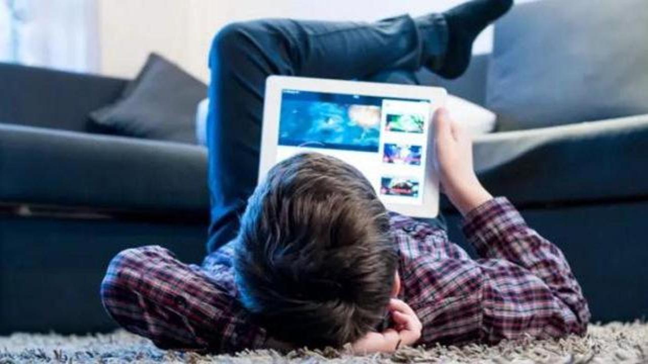 Danimarka, Avustralya ve Fransa'dan sonra İspanya'dan çocuklara sosyal medya yasağı