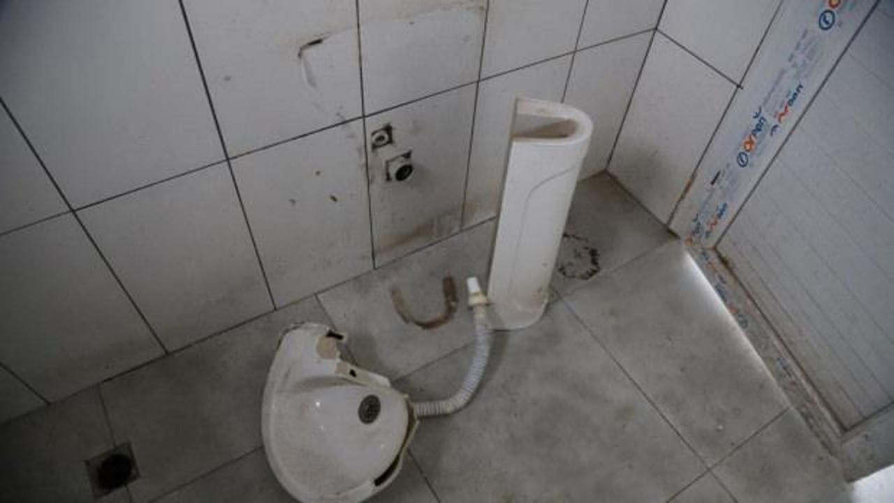 Mersin'de çocukların oyun alanına çirkin saldırı: Sardalya Parkı tahrip edildi