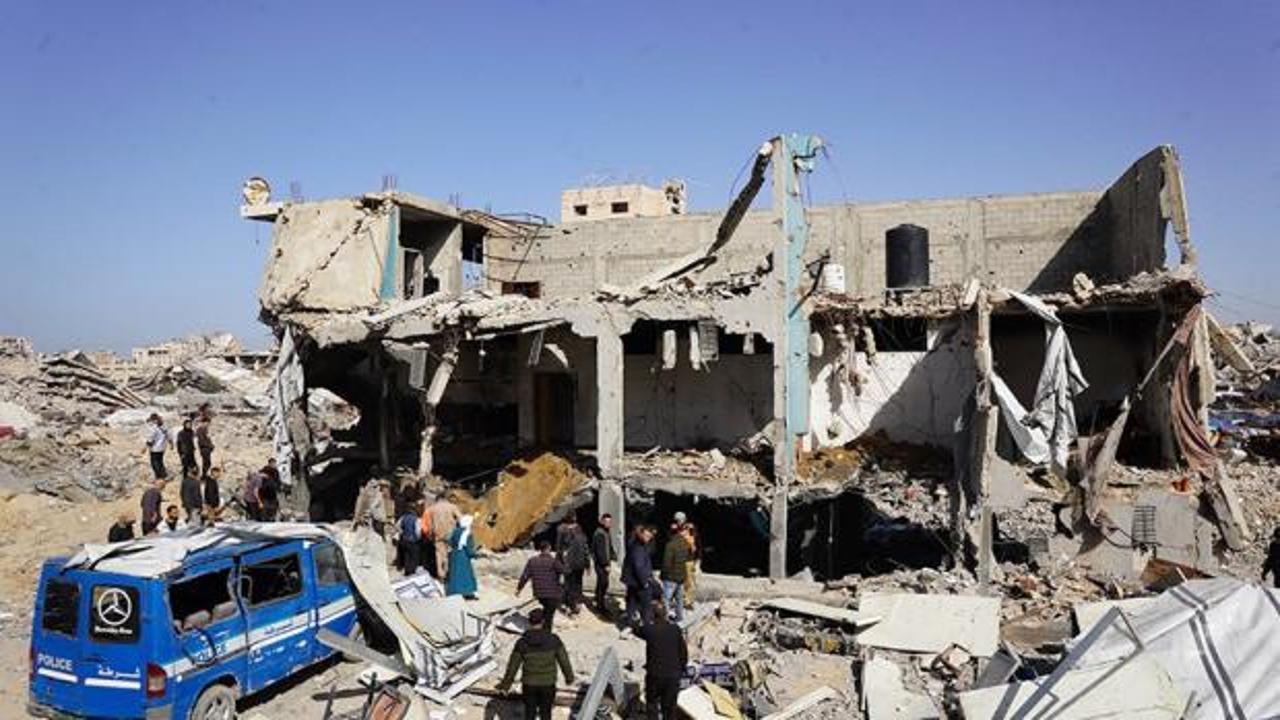 Gazze’de kanlı gece! İsrail doktoru evinde, genci kıyıda katletti