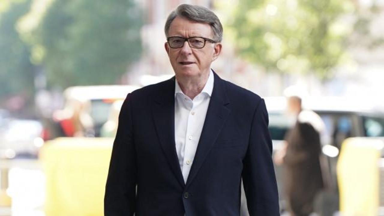 Son dakika: İngiltere'de Epstein depremi! 'Özür diliyorum' diyerek istifa etti