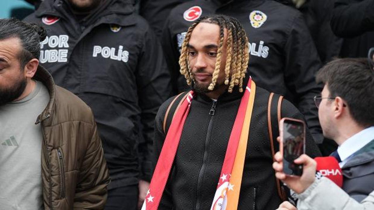 Galatasaray'ın yeni transferi Sacha Boey İstanbul'da!