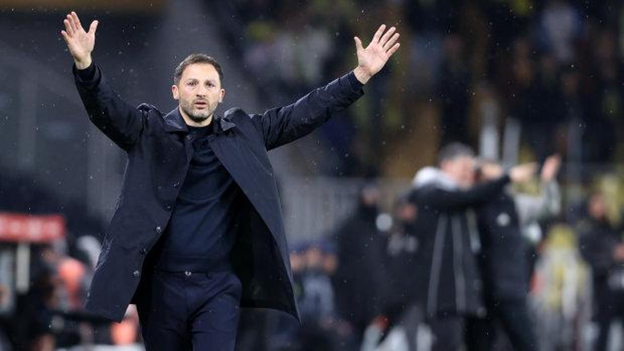 Tedesco maç biter bitmez duyurdu: 'İki yıldız UEFA listesinde yok'