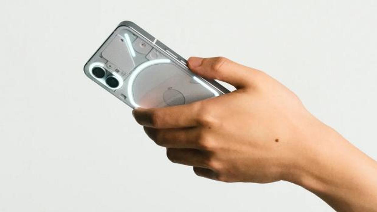 Telefon devinden şoke eden karar! Piyasada göremeyeceksiniz