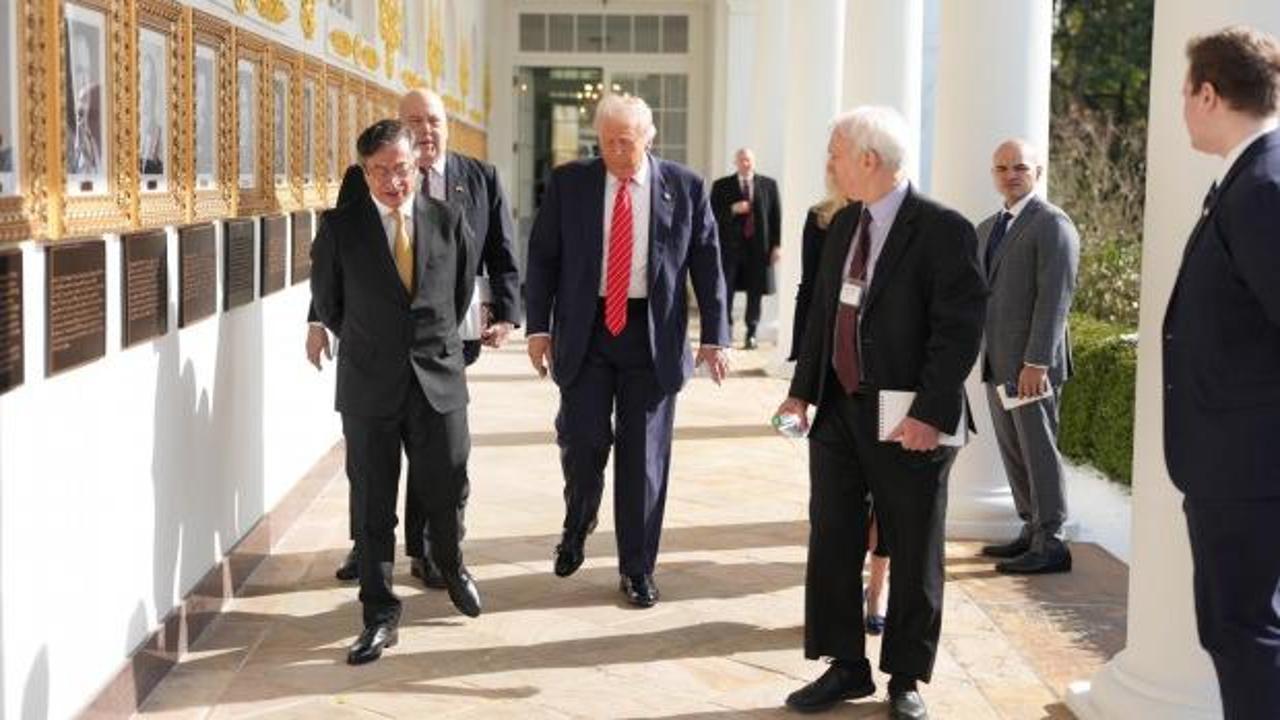Trump, 'Uyuşturucu kaçakçısı' dediği Gustavo Petro ile görüştü
