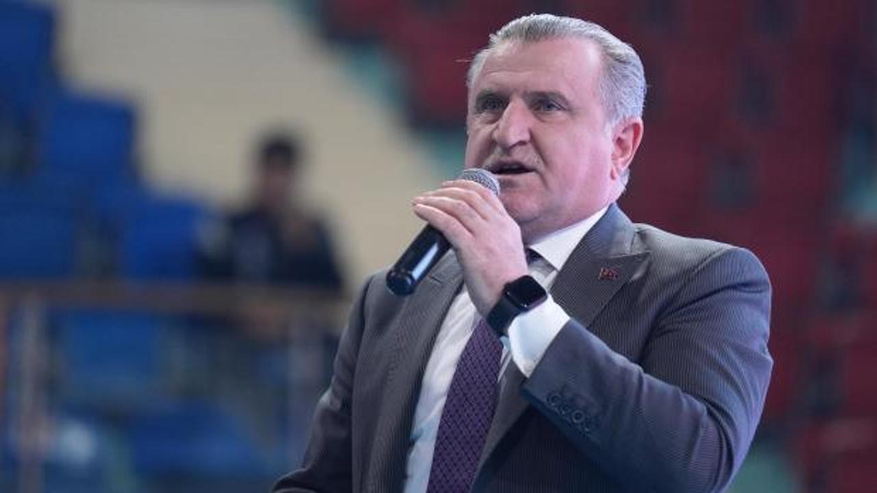 Bakan Bak: 'Cumhurbaşkanımızın talimatıyla yasa dışı bahisin üzerine gidiyoruz'