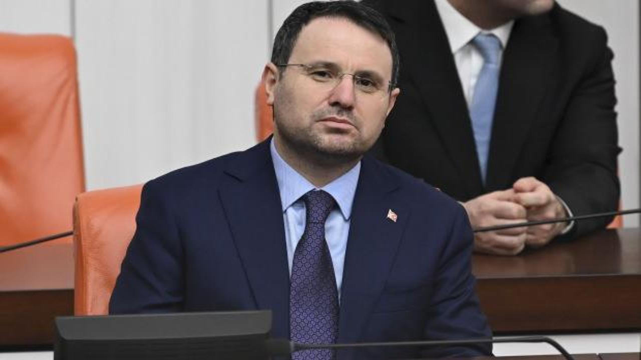 Bakan Gürlek, eski TBMM Başkanı Kahraman ile görüştü