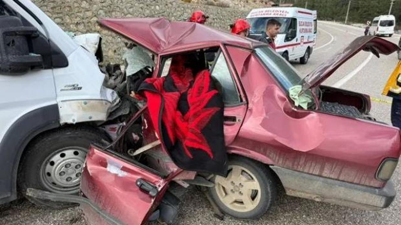 Korkunç kazada genç çift öldü!