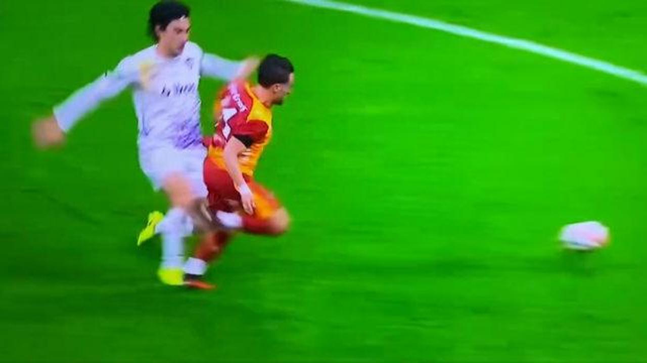 Rams Park'ta kırmızı kart çıktı! Eyüpspor 10 kişi kaldı