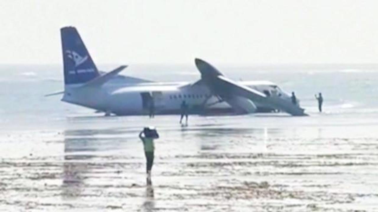 Somali'den kalkan uçak Hint Okyanusu'na indi