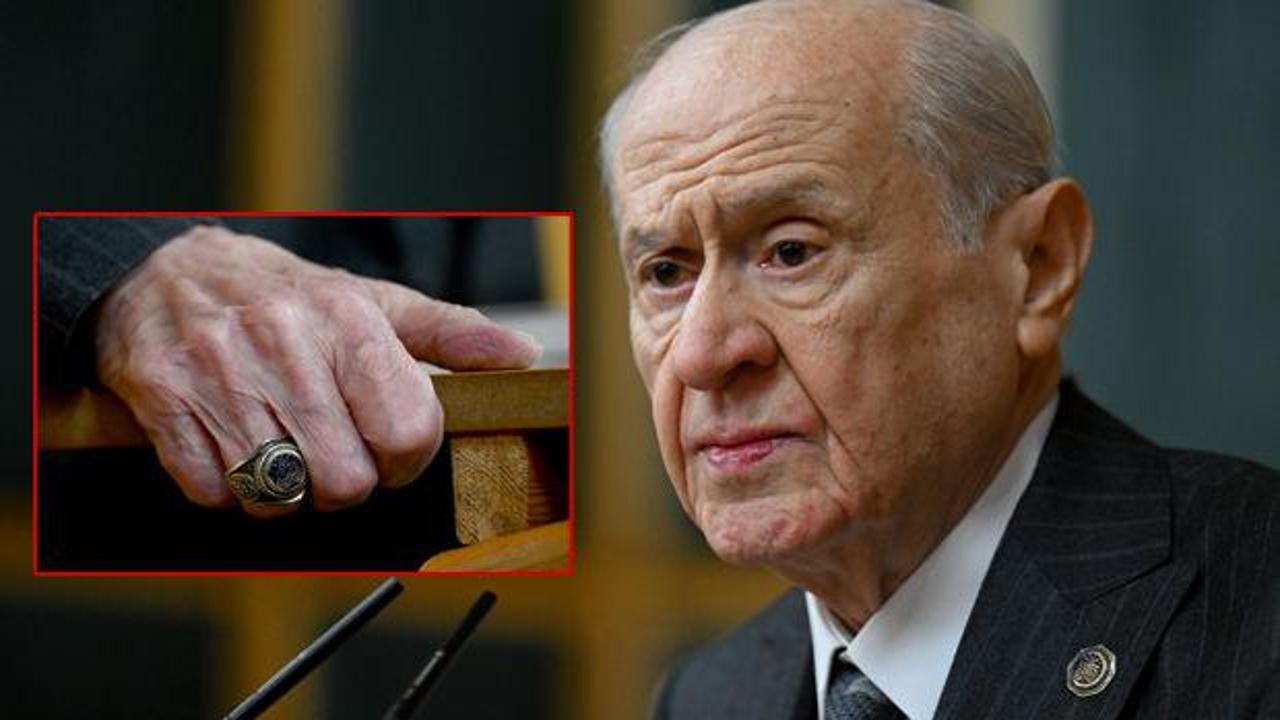 Bahçeli'nin yüzük ve rozetindeki detaylar dikkat ç…