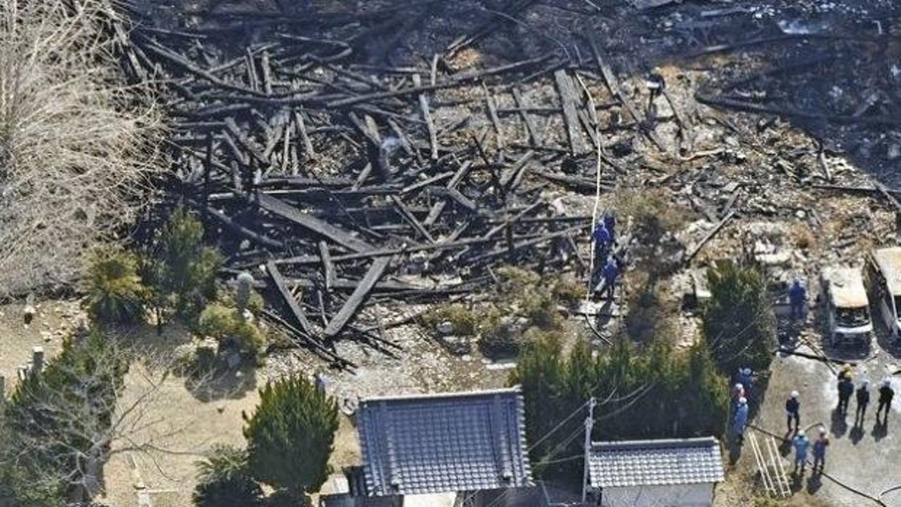 Japonya'da tapınakta yangın! 2'si çocuk 5 kişi hayatını kaybetti
