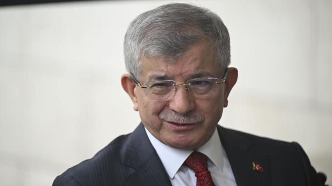 Davutoğlu: Maddi sıkıntılar yaşıyorum