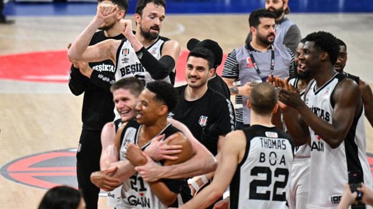 Derbi Beşiktaş'ın! T&uuml;rkiye Kupası'nda finale y&uuml;kseldi