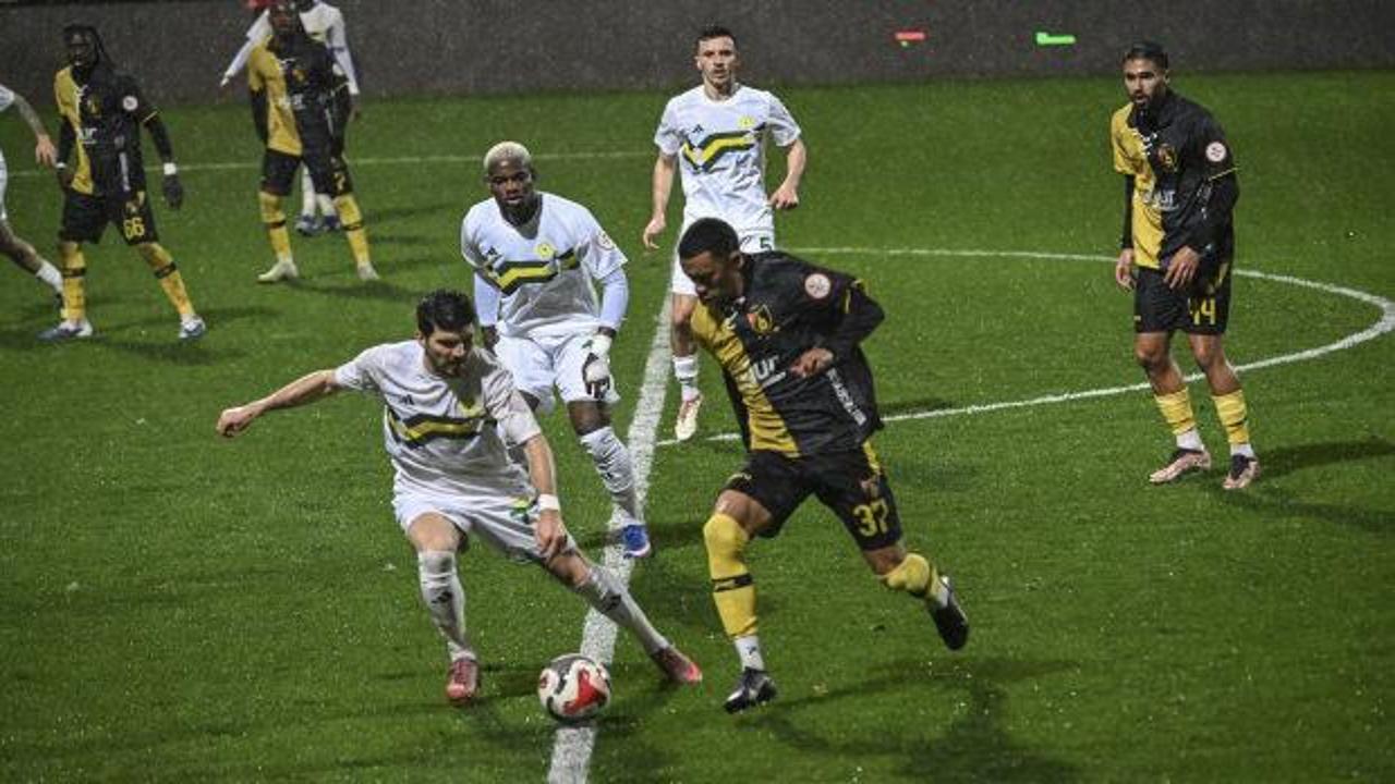 Derbiyi 4-1 kazanıp 1. Lig'de liderliği aldılar