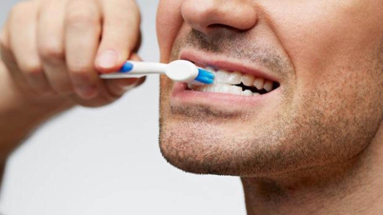Diş fırçalamak orucu bozar mı? İşte cevabı