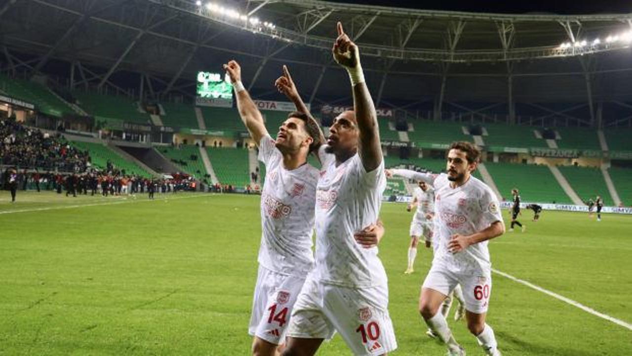 Düşme hattında umutlar azalıyor! Sahasında son dakikalarda yıkıldılar