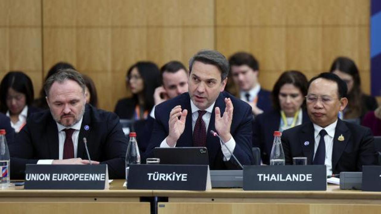 Fransa’da kritik mesaj! Bakan Bayraktar: “Enerjide en güçlü aktörlerden biri olacağız'