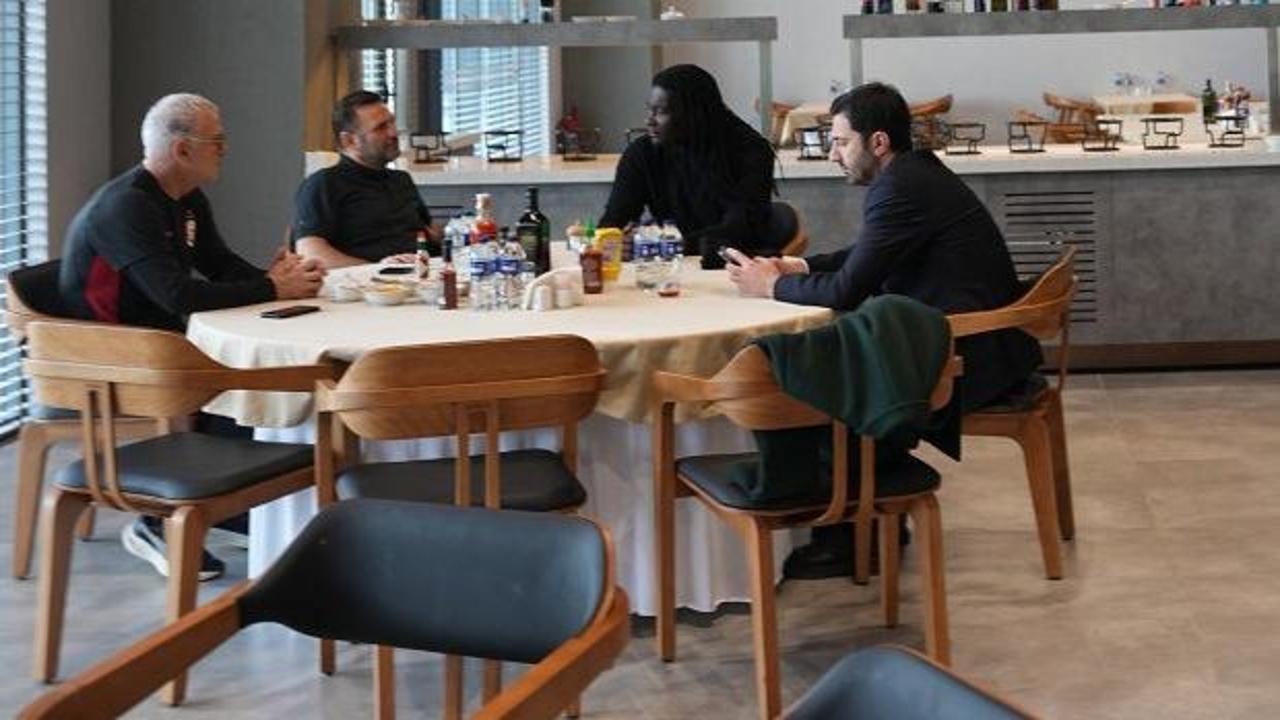 Galatasaray’ın eski yıldızı Juventus maçı için İstanbul’da Galatasaray’ın eski yıldızı Juventus maçı için İstanbul’da