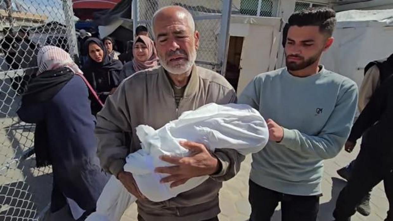 İşgalci İsrail izin vermedi! 2 yaşındaki Nidal'dan acı haber!