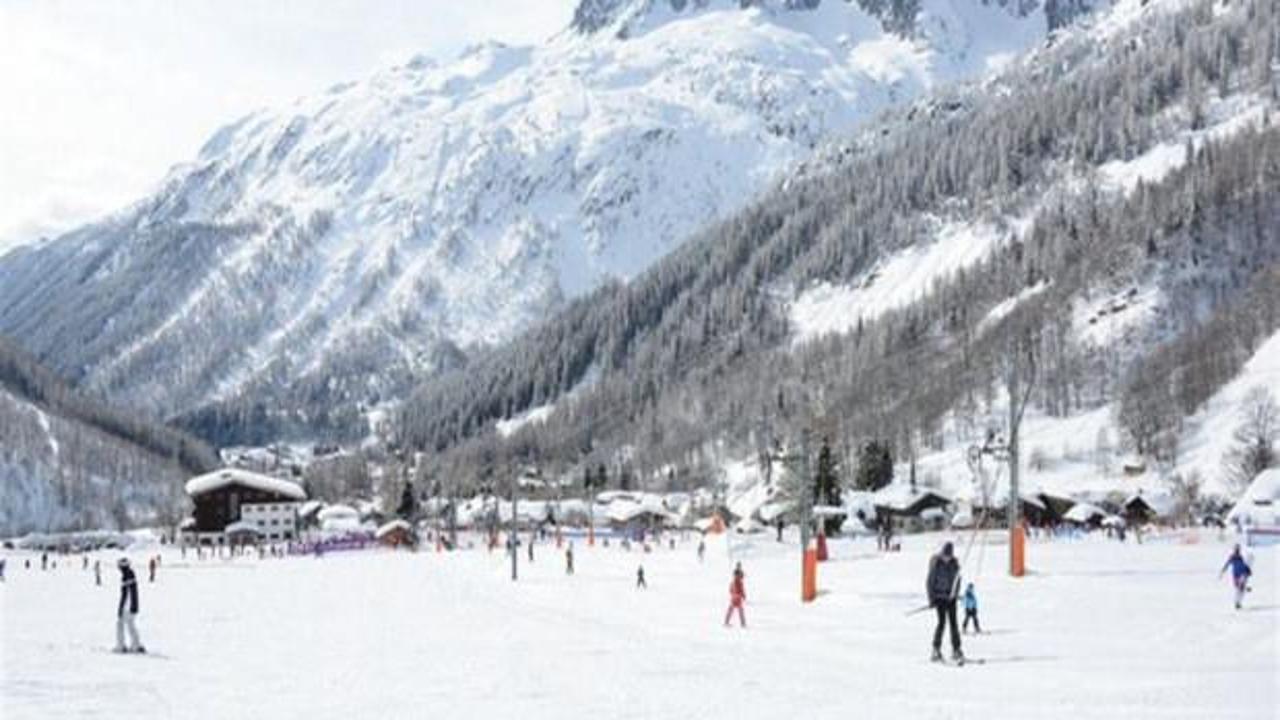 İtalya'da kayak güzergahına çığ düştü