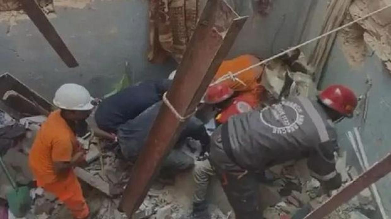 Pakistan'da bir apartmanda patlama oldu: 13 kişi hayatını kaybetti