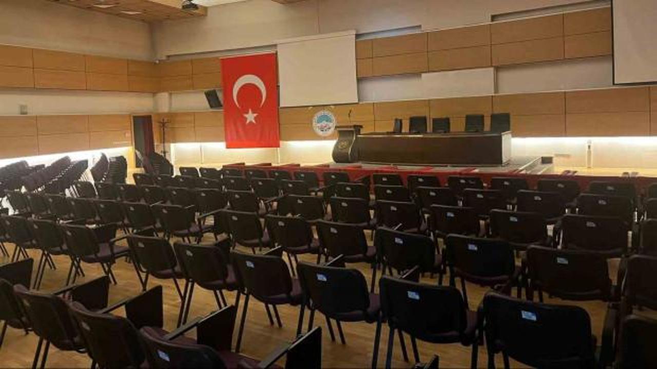 Süper Lig ekibinde seçime gidildi: Salon boş kaldı