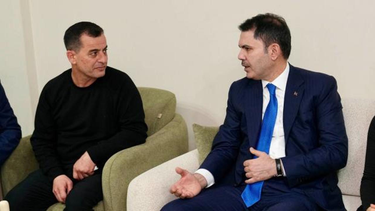Bakan Kurum, depremzede ailenin yeni evine misafir oldu! 'Her daim yanımızda oldunuz'